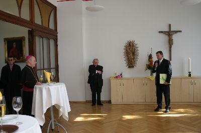 pontifikalamt_und_empfang_1_20101010_1585236172