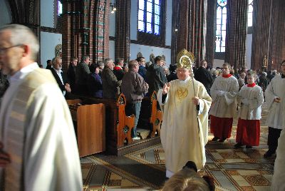 pontifikalamt_und_empfang_25_20101010_1169531516