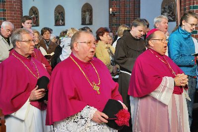 pontifikalamt_und_empfang_28_20101010_1486481350