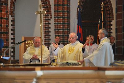 pontifikalamt_und_empfang_46_20101010_1656043110