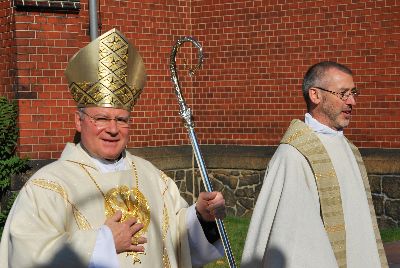 pontifikalamt_und_empfang_65_20101010_1912239366