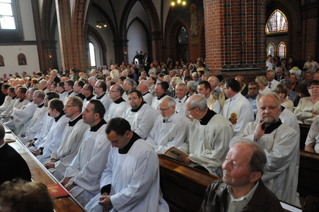 bischofsweihe_von_wolfgang_ipolt_1_20110828_1878247518